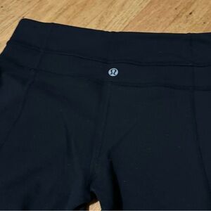 Lululemon original Groove flares EUC!